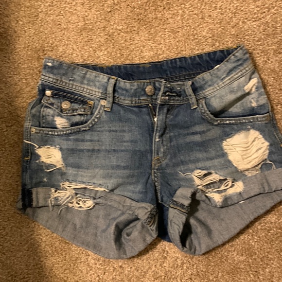 H& M distressed jean shirts size 6 - Picture 1 of 3